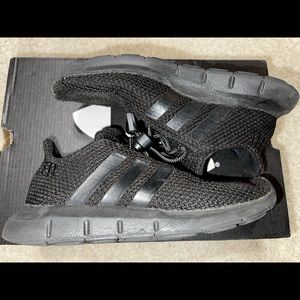 Boys Kids Black Adidas 13k QUESTAR FLOW NXT SHOES